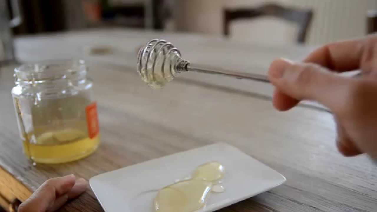 Cuillère à miel en bois ou cuillère à miel inox, que choisir ?